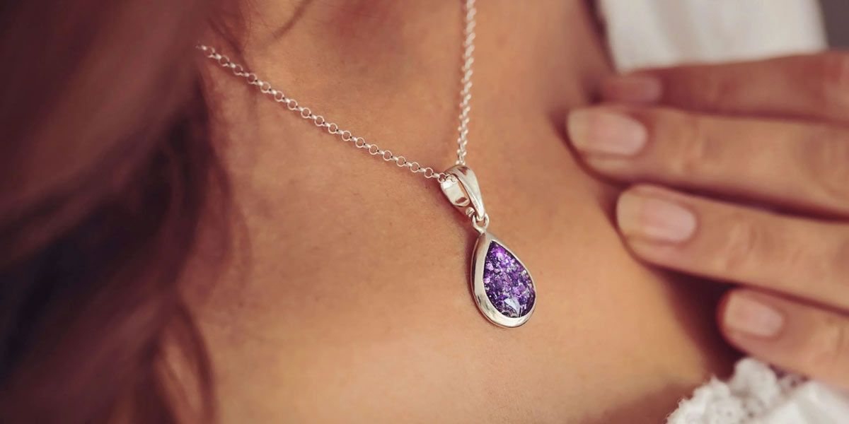 Memorial Keepsakes After the Funeral Arrangements